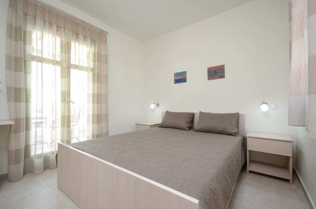 Natura Villas In Naxos มีกรีวิกลา ห้อง รูปภาพ