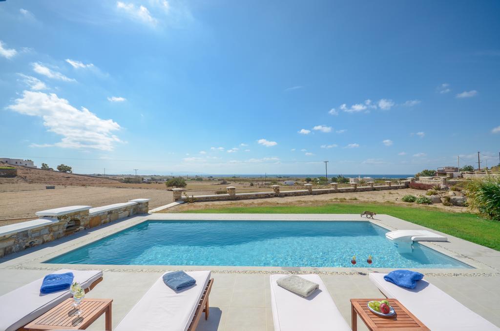 Natura Villas In Naxos มีกรีวิกลา ภายนอก รูปภาพ