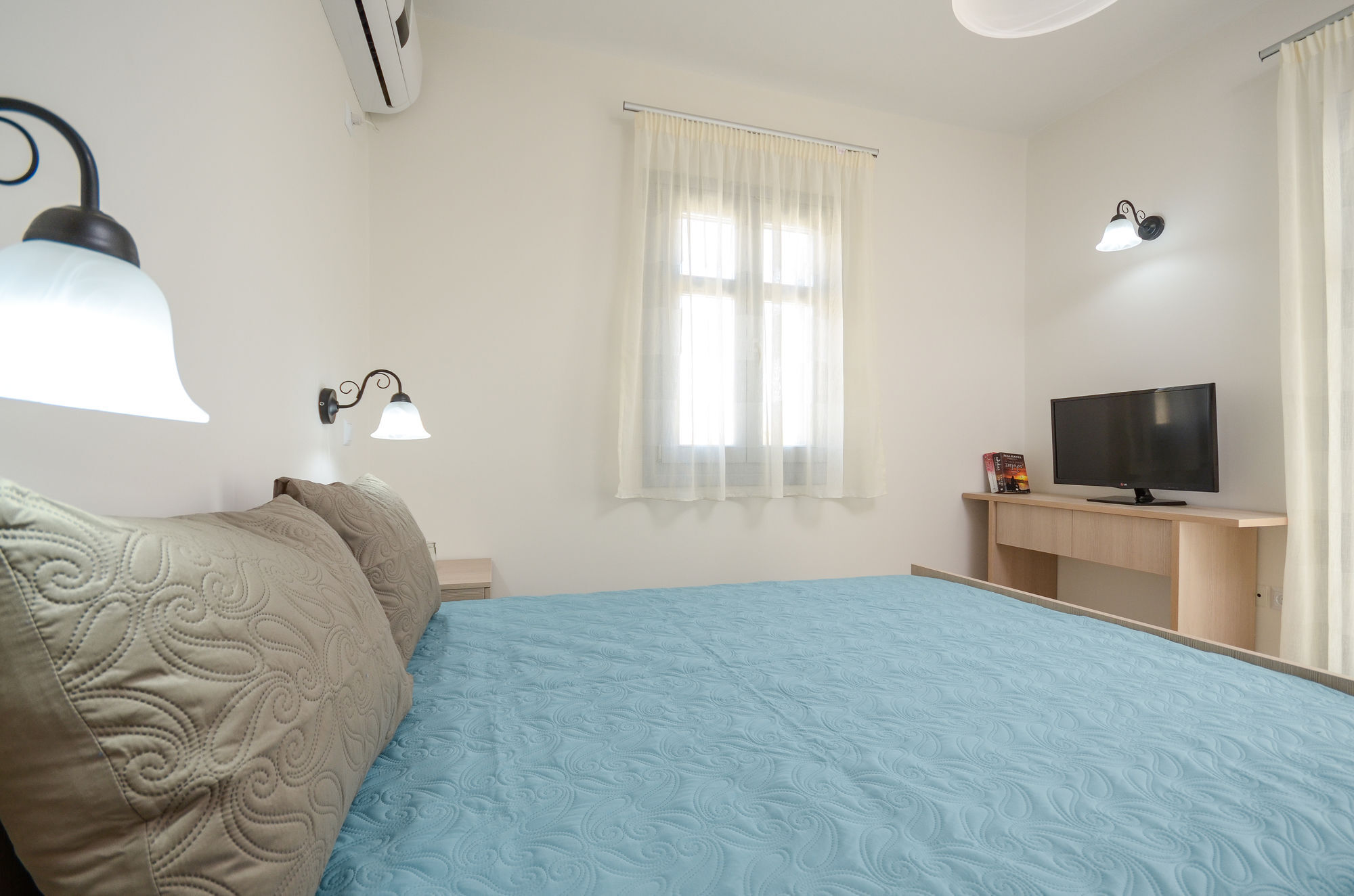 Natura Villas In Naxos มีกรีวิกลา ภายนอก รูปภาพ